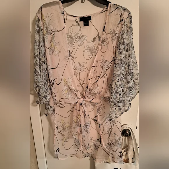 Steve Madden Light Pink Floral Tie-Front Kimono OSFM - Picture 2 of 6